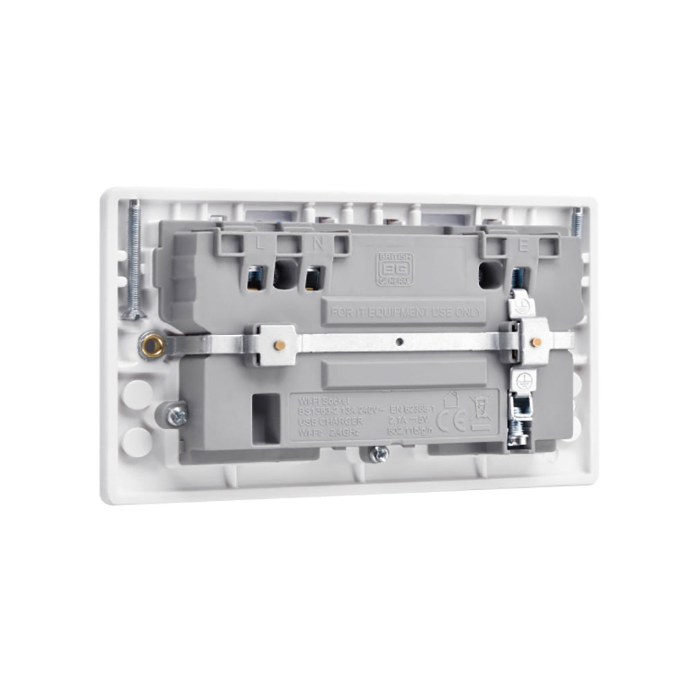 British General Round Edge 13A 2 Gang Switched Socket with Wi-Fi Extender + 1x USB-A 2.1A - White